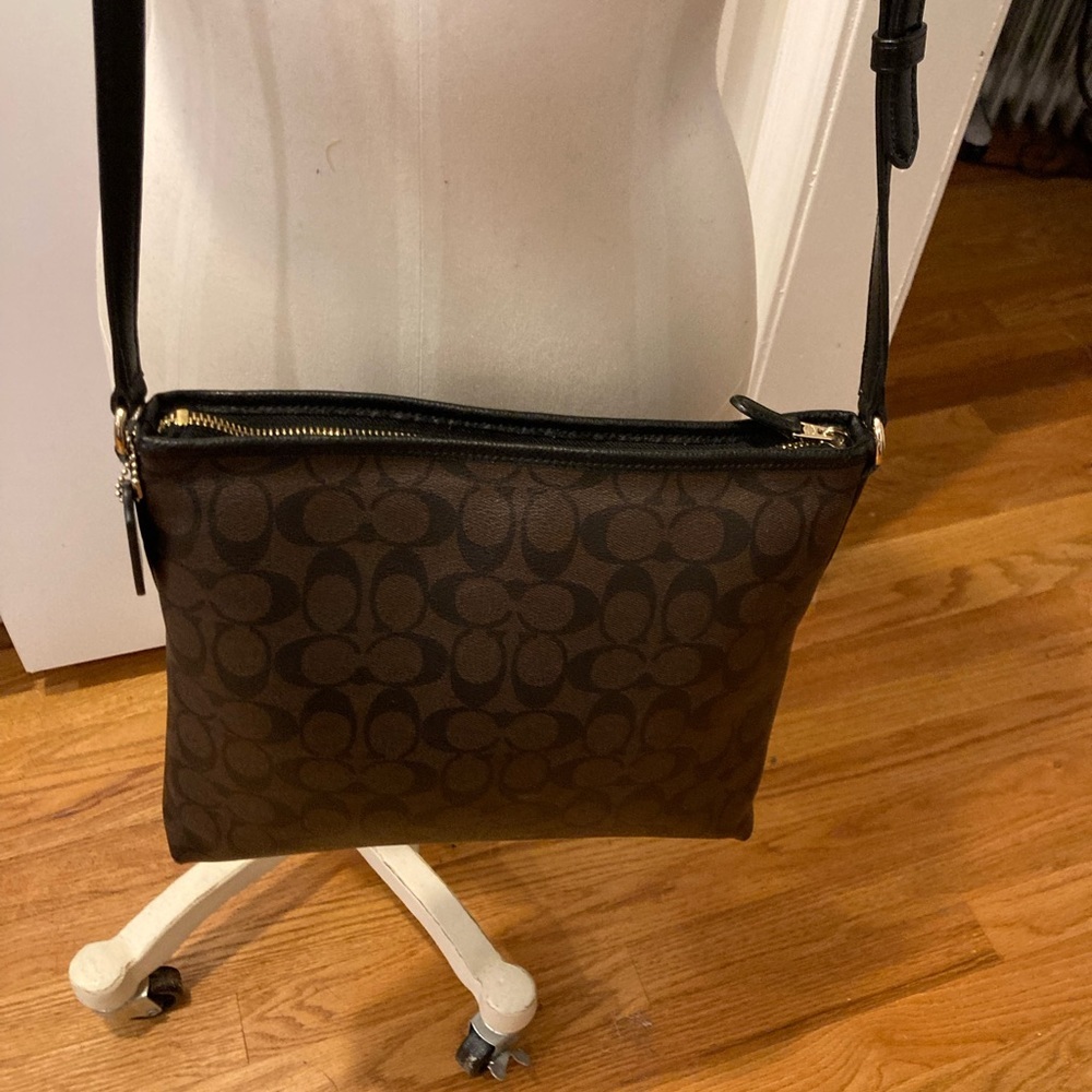 Coach Signature Crossbody Bag Black & Brown (F34938) - Picture 2 of 14